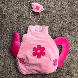 Gently used teapot costume